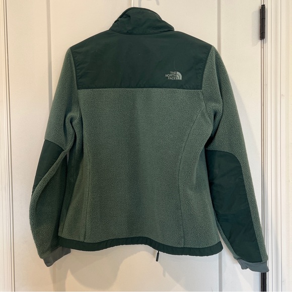 The North Face Women’s 2 tone green jacket - Picture 5 of 5